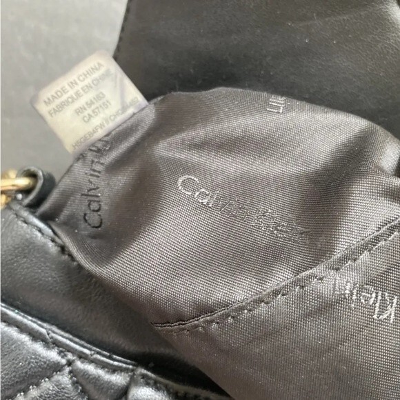 CALVIN KLEIN QUILTED FAUX LEATHER CROSS BODY PURSE SMALL BAG Black - Picture 9 of 10